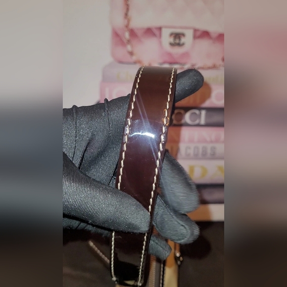 VINTAGE Dooney & Bourke Cream Brown Patent Purse AUTHENTIC MANUFATURE IN CHINA🔥 - Picture 3 of 17